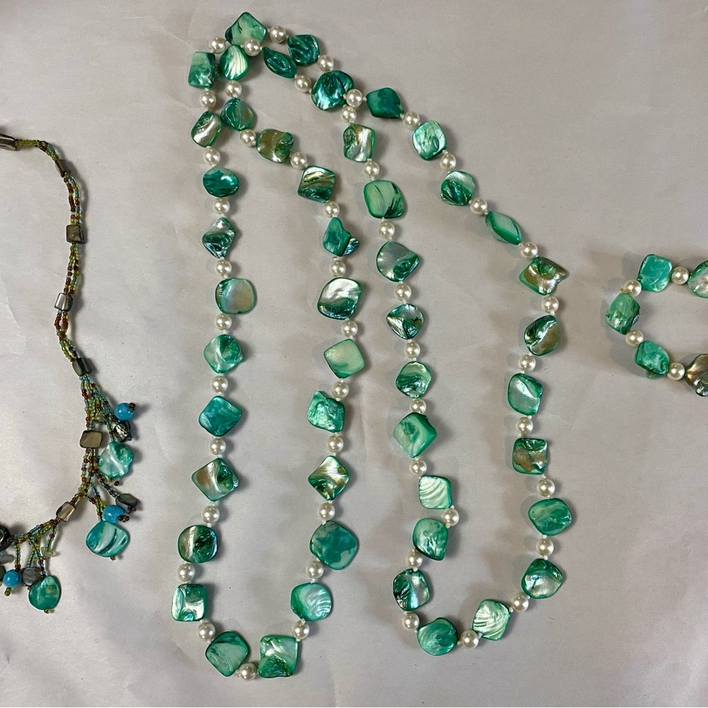 Vibrant Green Beaded Necklace with Metallic Accents